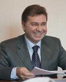 Вице-президент по внешним связям Акционерной финансовой корпорации (АФК) 'Система' Сергей Черемин в офисе компании АФК 'Система' на Моховой, 13