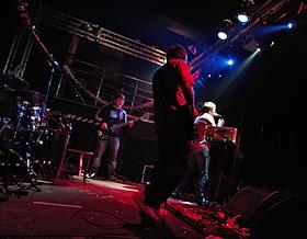 Концерт группы «Мертвые Дельфины» в клубе 'IKRA'