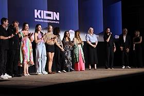 Церемония открытия нового сезона летнего кинотеатра Summer Cinema by KION во дворе бара 'Стрелка'. Программа откроется показом короткометражных фильмов из программы благотворительного аукциона Action!