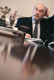 Интервью с директором московской Третьяковской галереи Валентином Родионовым в дирекции Третьяковской галереи