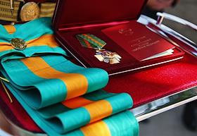 11-й отдельной гвардейской инженерной Кингисеппской Краснознамённой ордена Александра Невского бригаде Южного военного округа, дислоцированной в Ростовской области, вручен орден Суворова.
Бригада награждена орденом за мужество, отвагу и самоотверженность, проявленные личным составом в ходе проведения специальной военной операции.
Торжественную церемонию крепления ордена Суворова к боевому знамени части провел начальник инженерных войск Вооруженных Сил Российской Федерации генерал-лейтенант Юрий Ставицкий в присутствии личного состава соединения, представителей Южного военного округа, ветеранов и юнармейцев. Вместе с орденом командиру бригады было передано удостоверение к награде