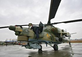 Передача новых вертолетов Ми-28Н 'Ночной охотник', ростовским вертолетным заводом Минобороны в 344-й центр боевой подготовки и переучивания летного состава