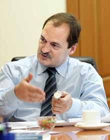 Глава Федеральной службы страхового надзора - Илья Ломакин-Румянцев