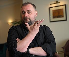 Художественный руководитель балета Екатеринбургского театра оперы и балета Вячеслав Самодуров во время интервью