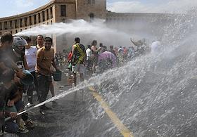 Праздничные мероприятия в честь праздника Вардавар в центре Еревана