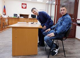 Судебное заседание по делу Александра Дискова, обвиняемого в хулиганстве и покушении на убийство, в Ленинском районном суде, в Екатеринбурге