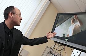 Генеральный директор компании 'Screeen Media', Тенишев Ирек Ирекович в офисе компании