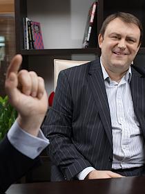 Содиректора фонда прямых инвестиций Baring Vostok Capital Partners Алексей Калинин и Основатель компании 'Инмарко'
Дмитрий Докин