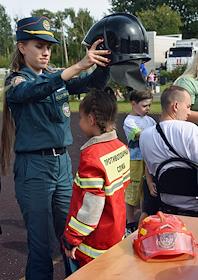 Соревнования подразделений МЧС в Кронштадте