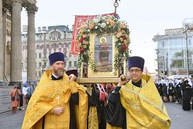 Cross procession on Nevsky Prospect in honor of the 300th anniversary of the transfer of the relics of the Holy Blessed Prince Alexander Nevsky to St. Petersburg