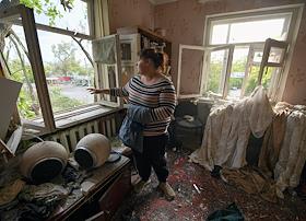 Последствия обстрела жилых домов в Ленинском и Куйбышевском районах Донецка