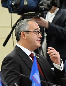 Заместитель председателя мосгордумы при лужкове. Мосгордума петровка 1 созыв. Первое заседание мосгордумы. Мосгордума петровка 1 созыв. Заседание мосгордумы.