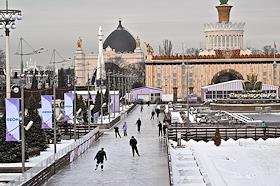Жанровая фотография. Каток на ВДНХ
