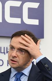 Презентация нового учебного пособия 'Военная история России' под редакцией Владимира Мединского, изданного Российским военно-историческим обществом (РВИО) в 3-х книгах и синхронизированного со школьным курсом истории, в пресс-центре ТАСС