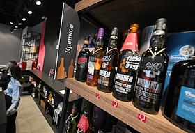 Жанровая фотография. Винотека Simple Wine