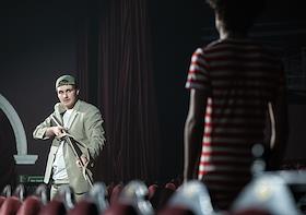 Спектакль 'Тихий час' в Театре 'На Литейном' с участием актеров инклюзивной театральной лаборатории 'ГАП'