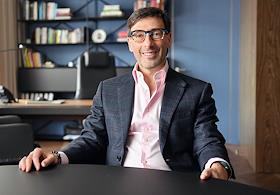 Президент Группы RBI Эдуард Тиктинский во время интервью в офисе компании