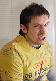 Председатель совета директоров компании 'Евросеть' Евгений Чичваркин во время интервью в своем кабинете