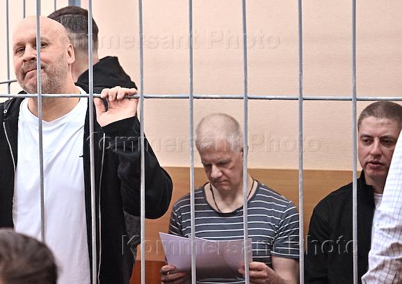 Court hearing in the case of Denis Isaev, Kantemir Karamzin, Vyacheslav Kryuchkov, Vadim Matikov, Konstantin Mishchenko, Alexander Muraseev, Vadim Temchenko, accused of theft of former real estate of the Russian Ministry of Defense in the amount of about 100 million rubles, in the Khamovnichesky District Court