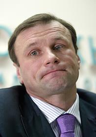 Киоск сети 'Евросеть' у Московского вокзала.
Пресс-конференция министра инвестиционной политики Дмитрия Сватковского в офисе агентства 'Интерфакс Поволжье'