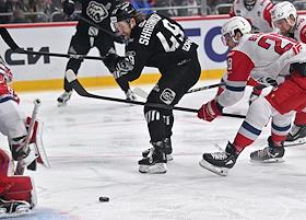 Фонбет - Континентальная хоккейная лига (КХЛ). Чемпионат сезона 2024/25. Финал. Игра четвертая. Матч между командами 'Трактор' (Челябинск) - 'Локомотив' (Ярославль) на стадионе 'Арена-Трактор имени Валерия Белоусова'