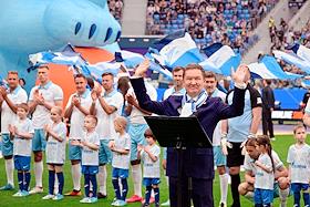 Празднование 100-летия футбольной команды «Зенит». Матч Легенд на «Газпром Арене». Парад-проплыв столетия по Неве. Открытие выставки «Город в Зените» в пространстве «Севкабель-порт»