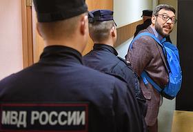 Оглашение приговора медиаменеджеру Илье Горбунову, обвиняемому в вымогательстве денег у депутата и хранении наркотиков, в Петроградском районном суде