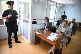 Судебное заседание по делу бывшего борца ЦСКА Тархана Эльдукаева, обвиняемого в убийстве бизнесменов и в покушении на певца Авраама Руссо в 2006 году в Московском гарнизонном военном суде