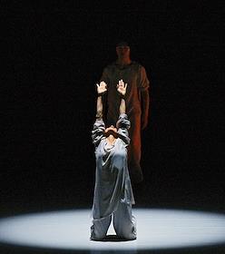 Спектакль From IN ('Изнутри') шанхайской труппы XIEXIN DANCE THEATRE в Государственном академическом театре имени Моссовета