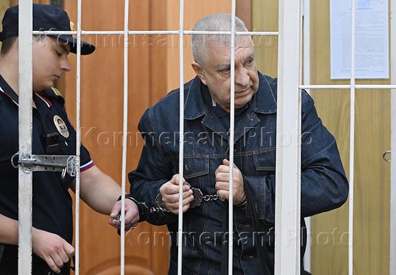 Announcment of the verdict on the case of the Federal Security Service reserve lieutenant colonel, CEO of the Federal State Unitary Enterprise 'National Radioactive Waste Management Operator' Igor Igin accused of receiving bribes on an especially large scale, in Khamovnichesky District court