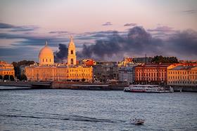 Вид из центра города на пожар на Витебской Сортировочной улице