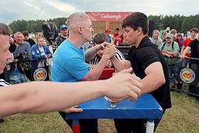 Празднование национального культурно-спортивного праздника Сабантуй на территории загородного клуба «Белая лошадь» в селе Кадниково