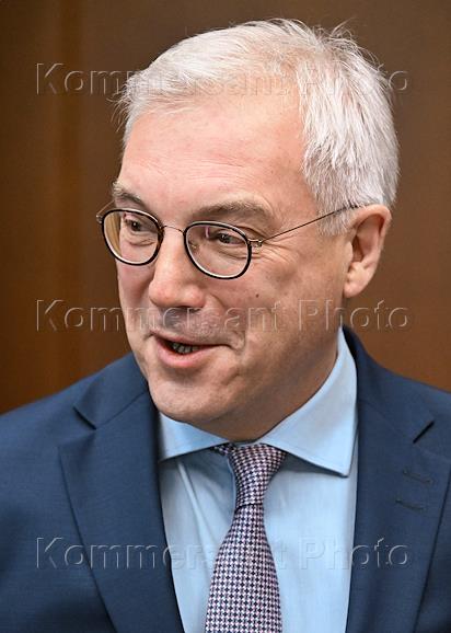 Press scrum on the topic 'EU-NATO relations: what is changing?' in the State Duma of Russia