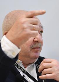 Завтрак с писателем, историком и публицистом Львом Лурье в Пассаже на Невском проспекте