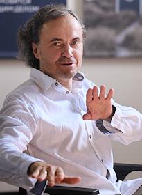 Генеральный директор Tom Tailor в России Сергей Кондаков во время интервью