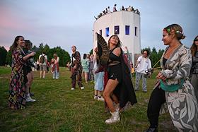 Фестиваль современного искусства и архитектуры 'Архстояние' в арт-парке 'Николо-Ленивец'