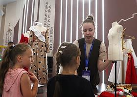 Форум-фестиваль 'Территория будущего. Москва 2030'. Интеллектуально-выставочное пространство фестиваля в Гостином дворе