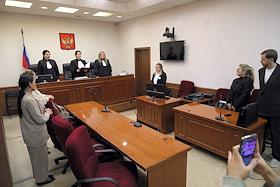 Рассмотрение апелляции на решение о ликвидации 'Фонда Ройзмана' (основатель фонда Евгений Ройзман признан иноагентом) в Свердловском областном суде