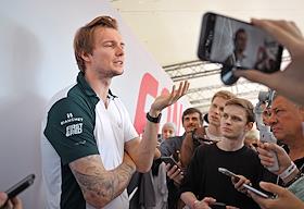 Мастер-класс теннисиста Александра Бублика на открытом пространстве FonBase в Лужниках