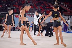 Мастер-класс тренера по художественной гимнастике Ирины Винер и звезд художественной гимнастики, приуроченный ко Дню физкультурника, во Дворце гимнастики Ирины Винер