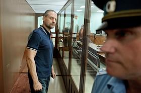 Судебное заседание по делу лидера 'Левого фронта' Сергея Удальцова, обвиняемого в оправдании терроризма в интернете, во Втором западном окружном военном суде