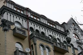 Жилые дома с мансардами на Большой Житомирской