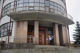 Судебное заседание в отношении первого заместителя исполнительного директора 'Ельцин Центра' Людмилы Телень по статье о дискредитации Вооруженных сил в Верх-Исетском районном суде