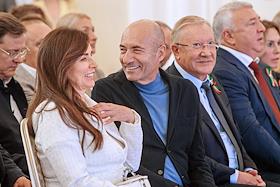 Церемония награждения граждан, удостоенных звания 'Почетный гражданин Казани'. В Казанская Ратуша