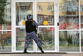 Тренировка по обеспечению безопасности на избирательных участках, с участием представителей МВД, МЧС, Росгвардии и членов избирательных комиссий Свердловской области в МАОУ СОШ № 33, в Верхней Пышме