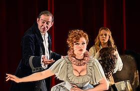 Пресс-показ спектакля режиссера Юрия Квятковского 'Кабала святош' по мотивам одноименной пьесы писателя Михаила Булгакова на сцене театра МХТ имени Чехова