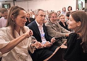 Премьера спектакля режиссера Юрия Квятковского 'Кабала святош' по мотивам одноименной пьесы писателя Михаила Булгакова на сцене Московского художественного театра (МХТ) имени А.П.Чехова. Сбор гостей