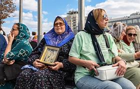 Общемосковский крестный ход, приуроченный ко дню празднования Собора Московских святых, от храма Христа Спасителя до Новодевичьего монастыря​​​