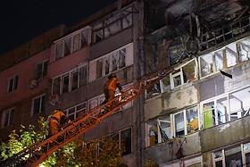 Последствия атаки на многоквартирный дом в Красногвардейском районе в Макеевке (ДНР)