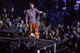 Шоу Евгении Медведевой 'Дискотека нулевых на льду' на «ЦСКА-Арене»